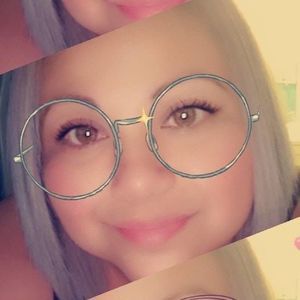 Meet your Posher, Debbie